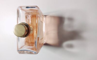 Kultowe zapachy: perfumy, które musisz poznać!
